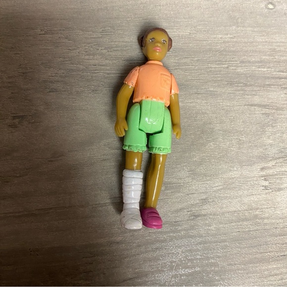Other - Fisher Price Sweet Streets Dollhouse African American Girl Broken Leg Cast Rare